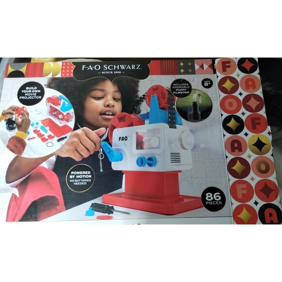 FAO Schwarz DIY Cinema Retro Film Projector Kit 86 Pieces New Never used - Picture 1 of 6